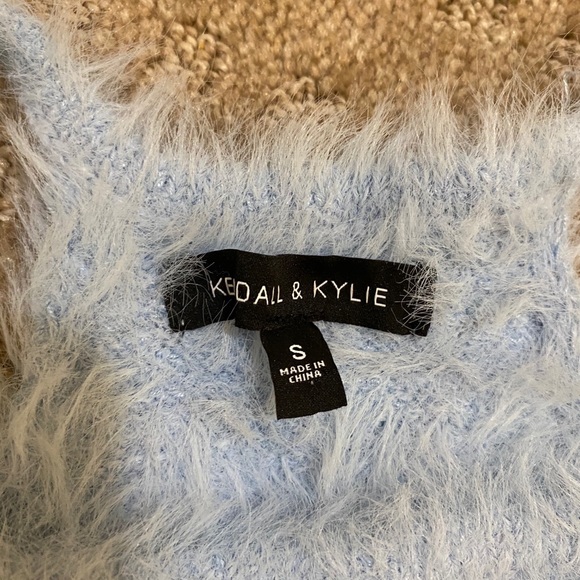 Furry crop top - Picture 2 of 2